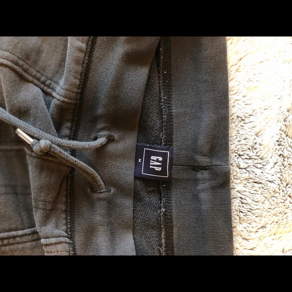 Gap Joggers - Picture 2 of 3